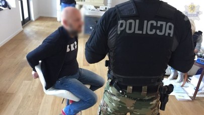 Wielka akcja przeciwko mafii mieszkaniowej. Zatrzymano kilkanaście osób