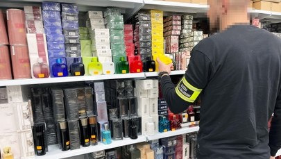 Wielka akcja służb w Wólce Kosowskiej. Przejęto podróbki o wartości ponad 6 mln złotych
