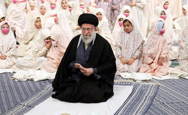 Wielka amnestia w Iranie. Ułaskawiono dziesiątki tysięcy więźniów