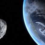 Wielka asteroida mija Ziemię