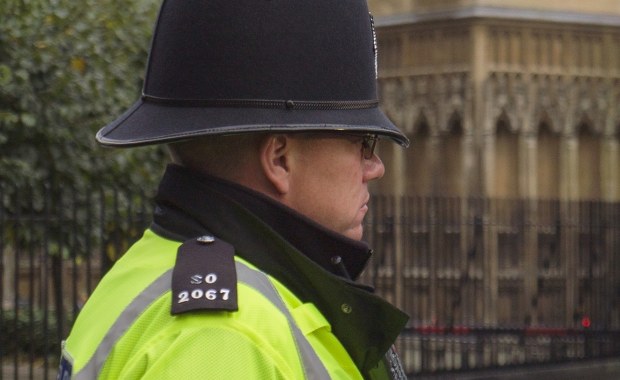 Wielka Brytania: Cztery osoby zatrzymano za planowanie zamachów 