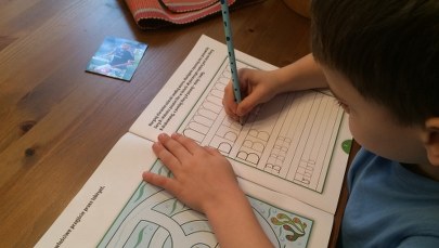 Wielka Brytania: Dzieci idą do szkoły i... nie umieją utrzymać długopisu w ręce