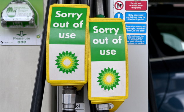 Wielka Brytania: Kolejki przed stacjami benzynowymi, ograniczenia w sprzedaży paliwa