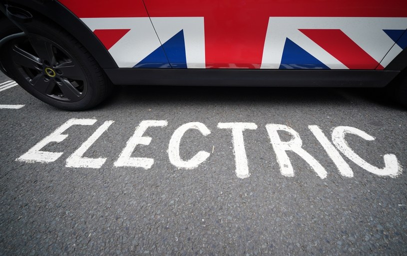 Wielka Brytania kończy wspieranie samochodów elektrycznych /Getty Images