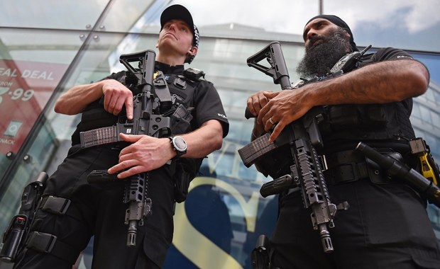 Wielka Brytania: "Krytyczny" poziom zagrożenia terrorystycznego. Wojsko na ulicach
