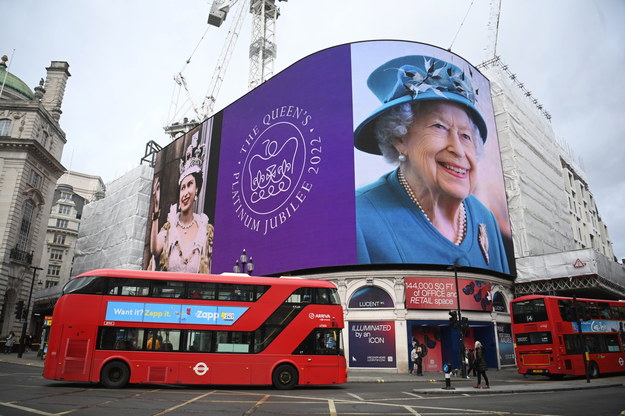 Wielka Brytania pamięta o jubileuszu królowej Elżbiety II /NEIL HALL /PAP/EPA