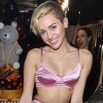 Wielka Brytania: Podwójne zwycięstwo Miley Cyrus!