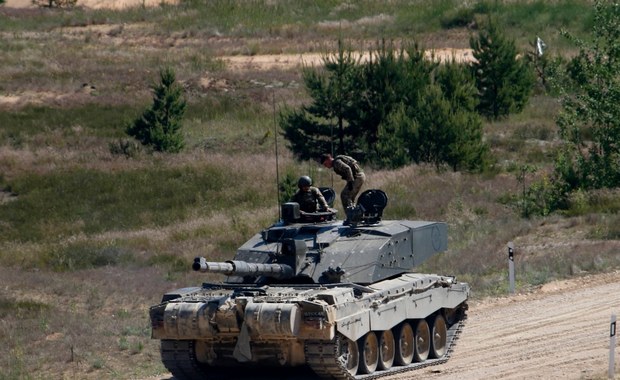 Wielka Brytania przekaże Polsce czołgi Challenger 2. My oddamy Ukrainie swoje T-72