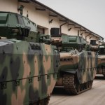 Wielka dostawa dla armii. Pierwsze Borsuki trafiły blisko granicy z Rosją