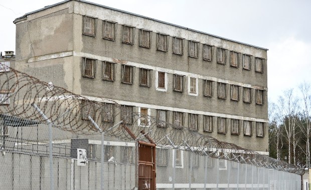 Wielka obława w Wirginii. Uciekł uzbrojony więzień