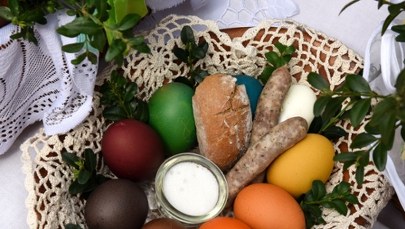 Wielka Sobota: Dzień refleksji i nadziei. Odkryj, co kryje się za święceniem pokarmów