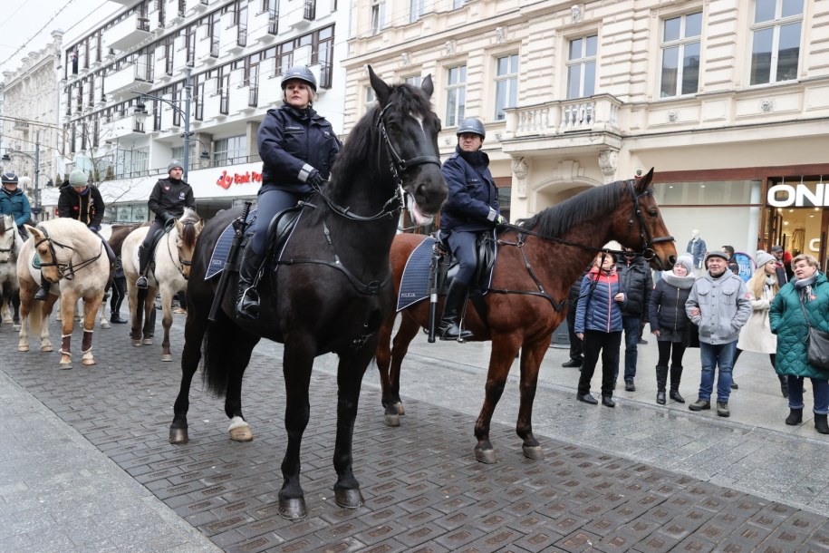 Wielka Szarża Konna na ulicy Piotrkowskiej w Łodzi /Marian Zubrzycki /PAP