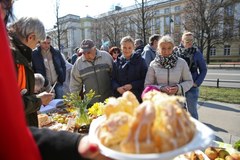 Wielkanocna akcja Komitetu Obrony Demokracji w Warszawie