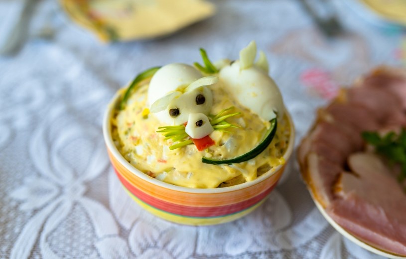 Wielkanocna sałatka małopolska. Idealne połączenie składników