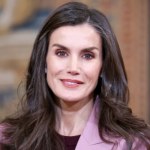 Wielkanocne stylizacje, które zrobią efekt "wow". Zainspiruj się stylem królowej Hiszpanii 