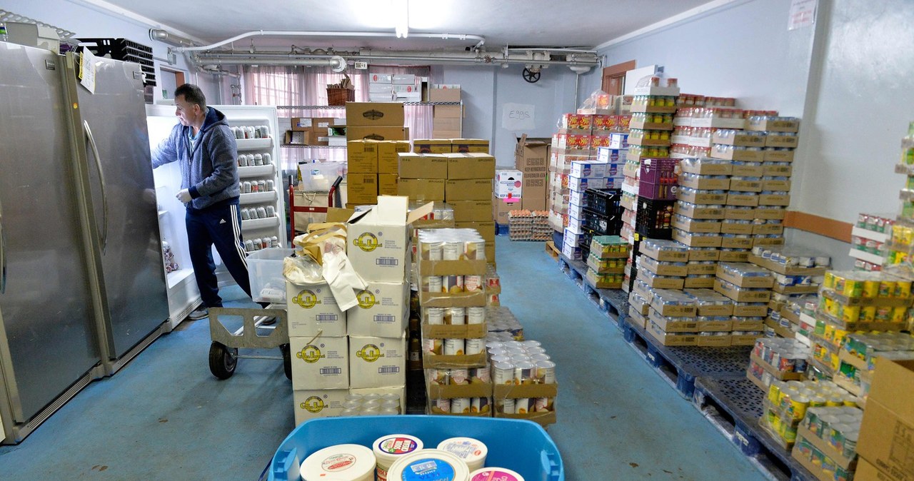Wielkanocnej Zbiórki Żywności ruszyła! Można kupić koszyk dla uchodźca online /AFP