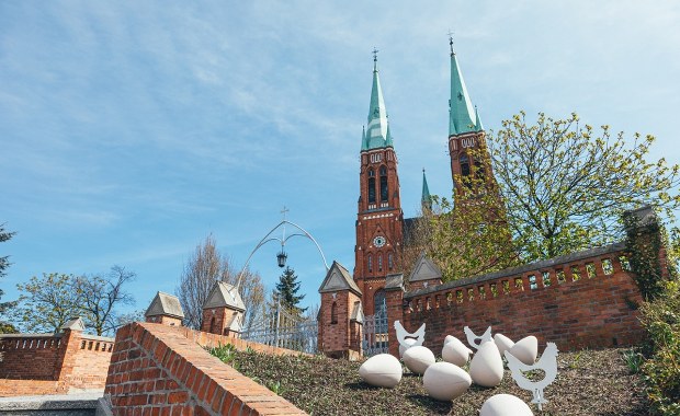 Wielkanocny jarmark w sercu Rybnika. Wśród atrakcji babka z prodiża i mapping