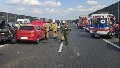 Wielki karambol na autostradzie A4. Ranni w zderzeniu kilku aut [ZDJĘCIA]