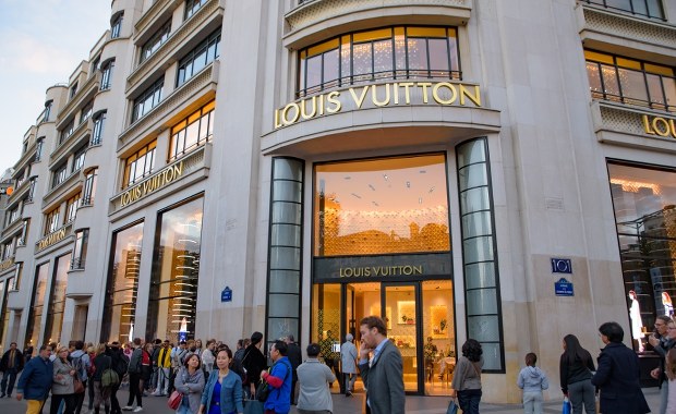 Wielki koncern na wojennej ścieżce z małą firmą. Poszło o dwie litery