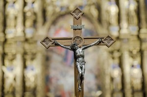Wielki Piątek 2022. Jaki post obowiązuje? Czy to dzień wolny od pracy? 