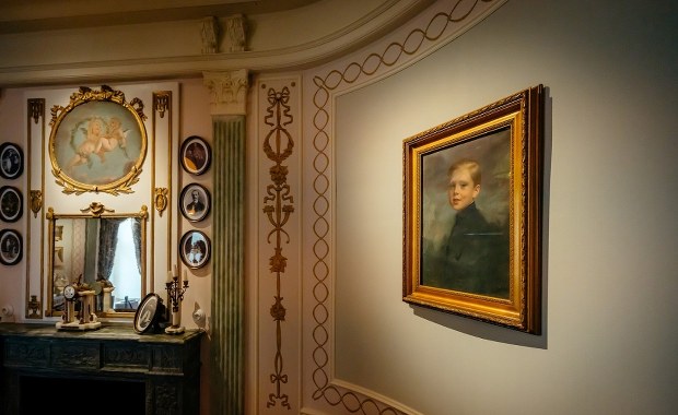 Wielki powrót po latach. Odzyskany portret hrabiego Hochberga trafił do Zamku Książ