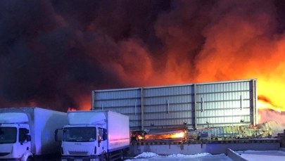 Wielki pożar hali magazynowej pod Poznaniem