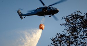 Wielki pożar na Podlasiu. Wysłano Black Hawka, spłonął wóz strażacki