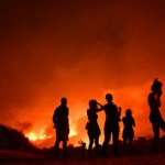 Ateny Wielki pożar na przedmieściach stolicy. Ogień 80 km od Aten