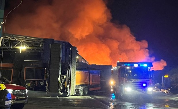 Wielki pożar odpadów pod Lublinem. Akcja może potrwać dni