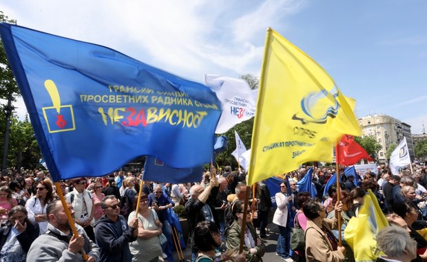 Wielki protest w Belgradzie. W serbskich szkołach dochodzi do pobić nauczycieli 