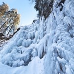 Wielki wodospad całkowicie zamarzł. Rzadkie zjawisko w Karpatach