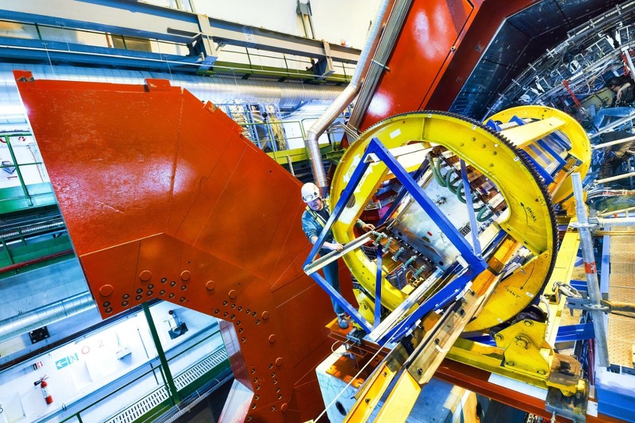 Wielki Zderzacz Hadronów wykorzystywany do projektu ALICE /CERN, Maximilien Brice and Julien Marius Ordan/Science Photo Lib /East News