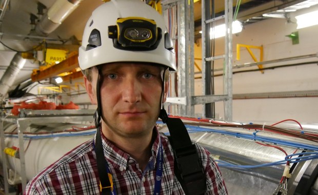 Wielki Zderzacz Hadronów: Zimniej niż w otwartej przestrzeni kosmicznej