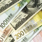 Wielkie drukowanie pieniądza w stylu amerykańskim i europejskim
