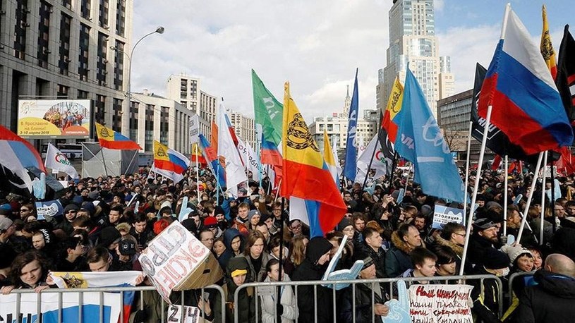 Wielkie manifestacje w Rosji przeciw odłączeniu kraju od globalnej sieci /Geekweek