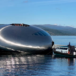 Wielkie oko patrzy. Czym jest tajemniczy pływający obiekt w norweskim fiordzie?