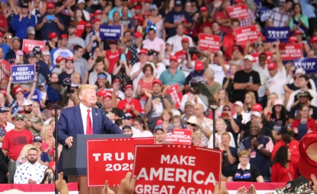 Wielkie show w Orlando. Donald Trump rozpoczął kampanię