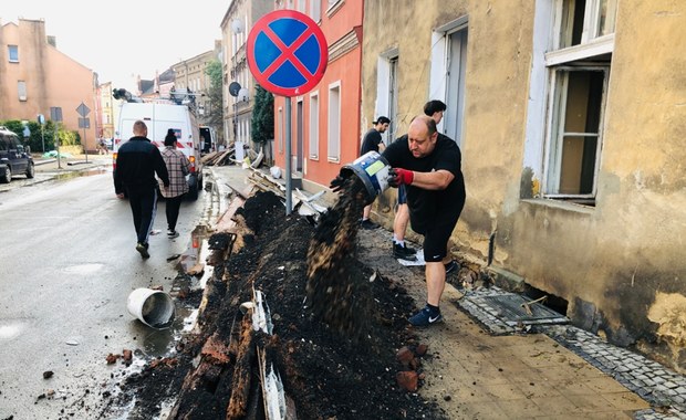 Wielkie sprzątanie w Głuchołazach. "Miasto nigdy nie będzie takie samo"