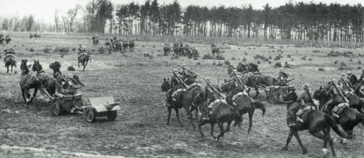 Wielkopolska Brygada Kawalerii podczas bitwy nad Bzurą /domena publiczna