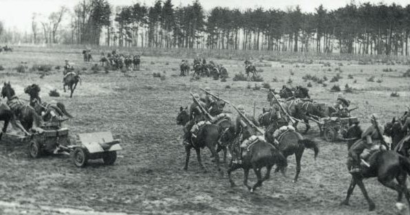 Wielkopolska Brygada Kawalerii podczas bitwy nad Bzurą /domena publiczna