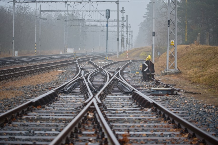 Dwa pociągi osobowe na tym samym torze. Groźny incydent w Wielkopolsce