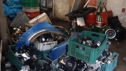 Wielkopolskie: 4 osoby zatrzymane ws. kradzieży samochodów