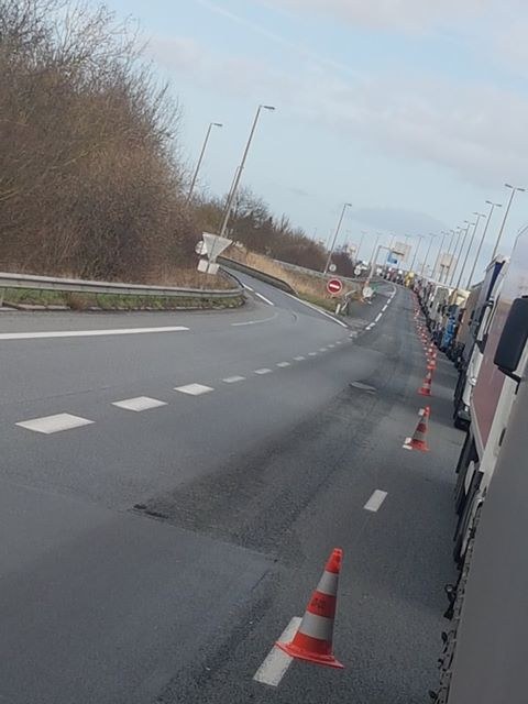 Wielokilometrowe korki spowodowane przez strajk /Gorąca Linia RMF FM