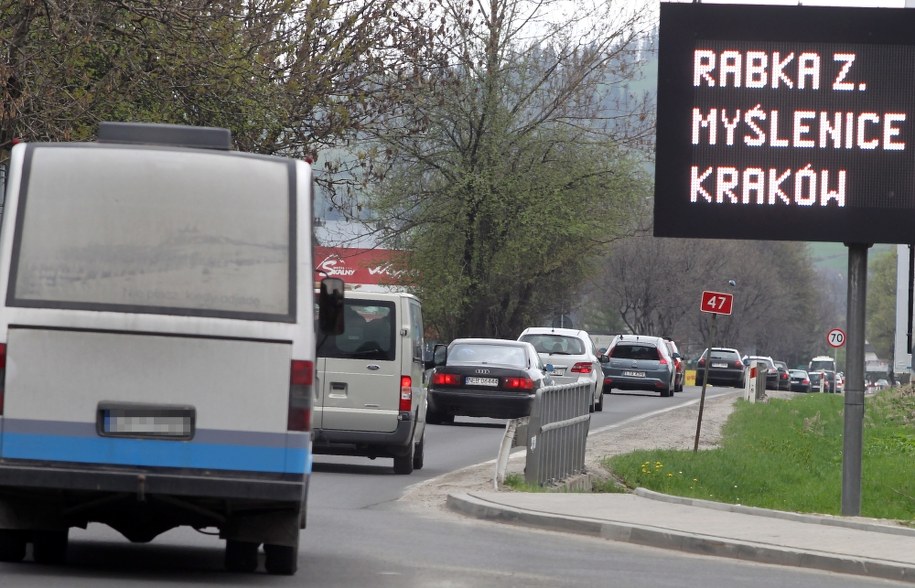 Wielokilometrowe korki utrudniały Polakom powroty z majówki /Grzegorz Momot /PAP