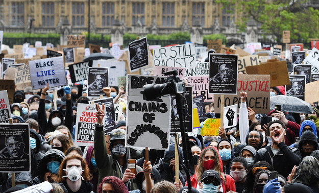Wielotysięczna manifestacja w Londynie / 	ANDY RAIN    /PAP/EPA