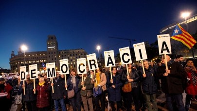 Wielotysięczne manifestacje w Katalonii przeciwko procesowi separatystów