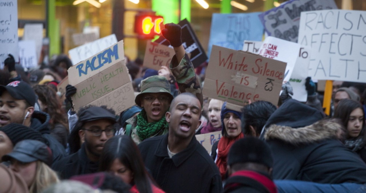 Wielotysięczne protesty przeciwko brutalności policji 