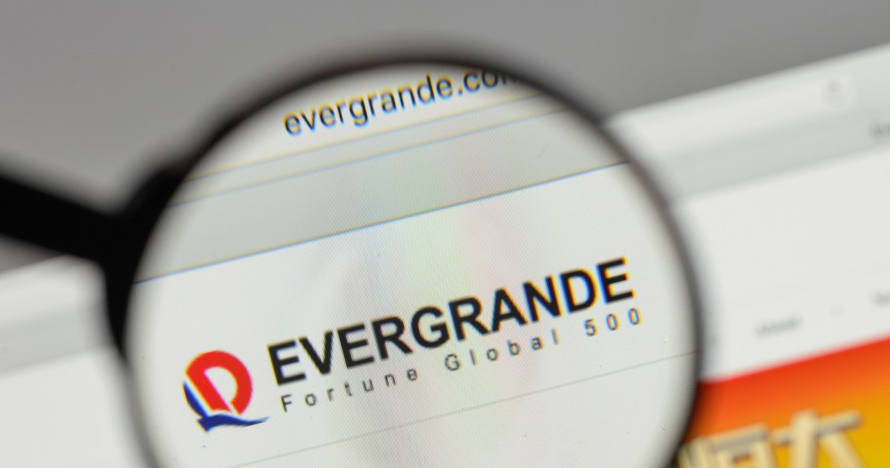 Wielu dostawców i podwykonawców weszło na drogę sądową przeciwko Evergrande, który z ponad 300 mld dolarów niespłaconych należności określany jest jako najbardziej zadłużony deweloper na świecie /123RF/PICSEL
