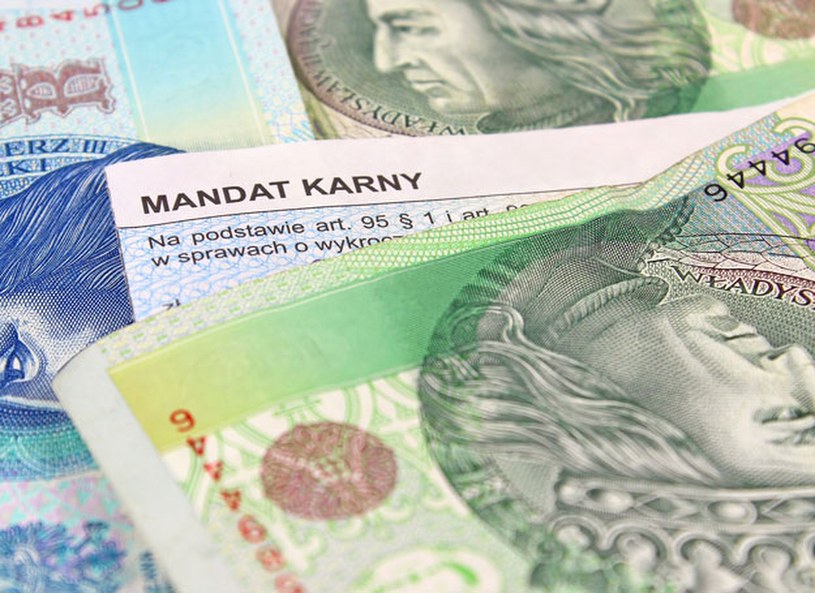 ​Wielu kierowców nie zauważa tego wykroczenia. Zauważa dopiero 2 tys. zł mandatu