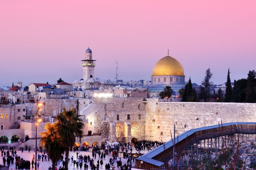 Wielu marzy o tym, by odwiedzić Jerozolimę w trakcie wielkanocnych świąt /123RF/PICSEL